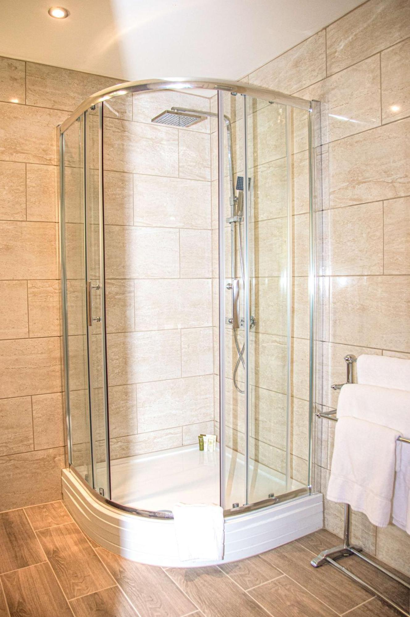 Stunning 2 Bedroom Apartment In Converted Chapel บาธ ภายนอก รูปภาพ